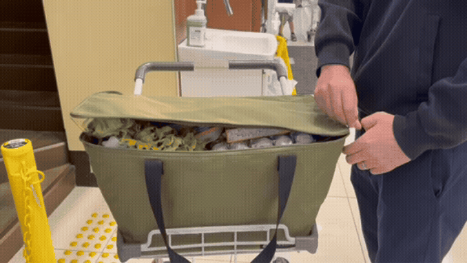 寿司やピザも崩れない